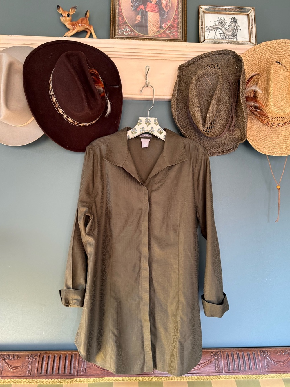 Chico's 100% cotton Olive Green Long Button-Front Blouse sz 2